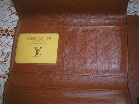 louis vuitton malletier a paris